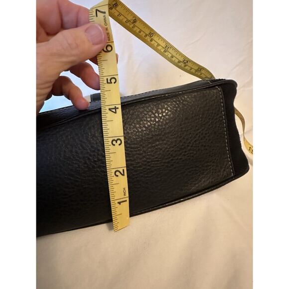 Vintage Etienne Aigner Black Purse - Picture 9 of 13